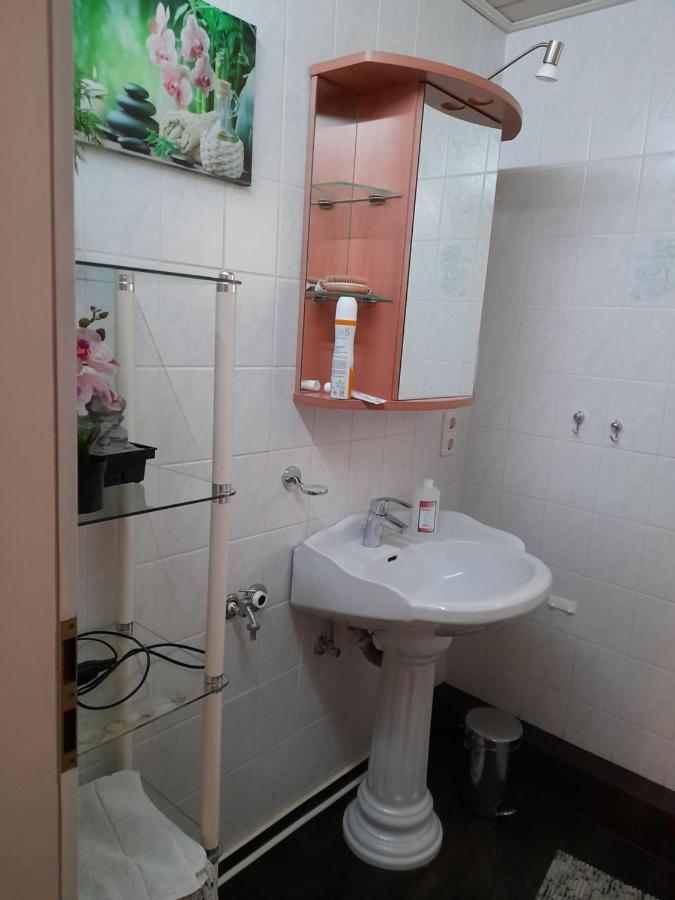 Zimmervermietung Bully Apartment Meyenburg  Екстериор снимка